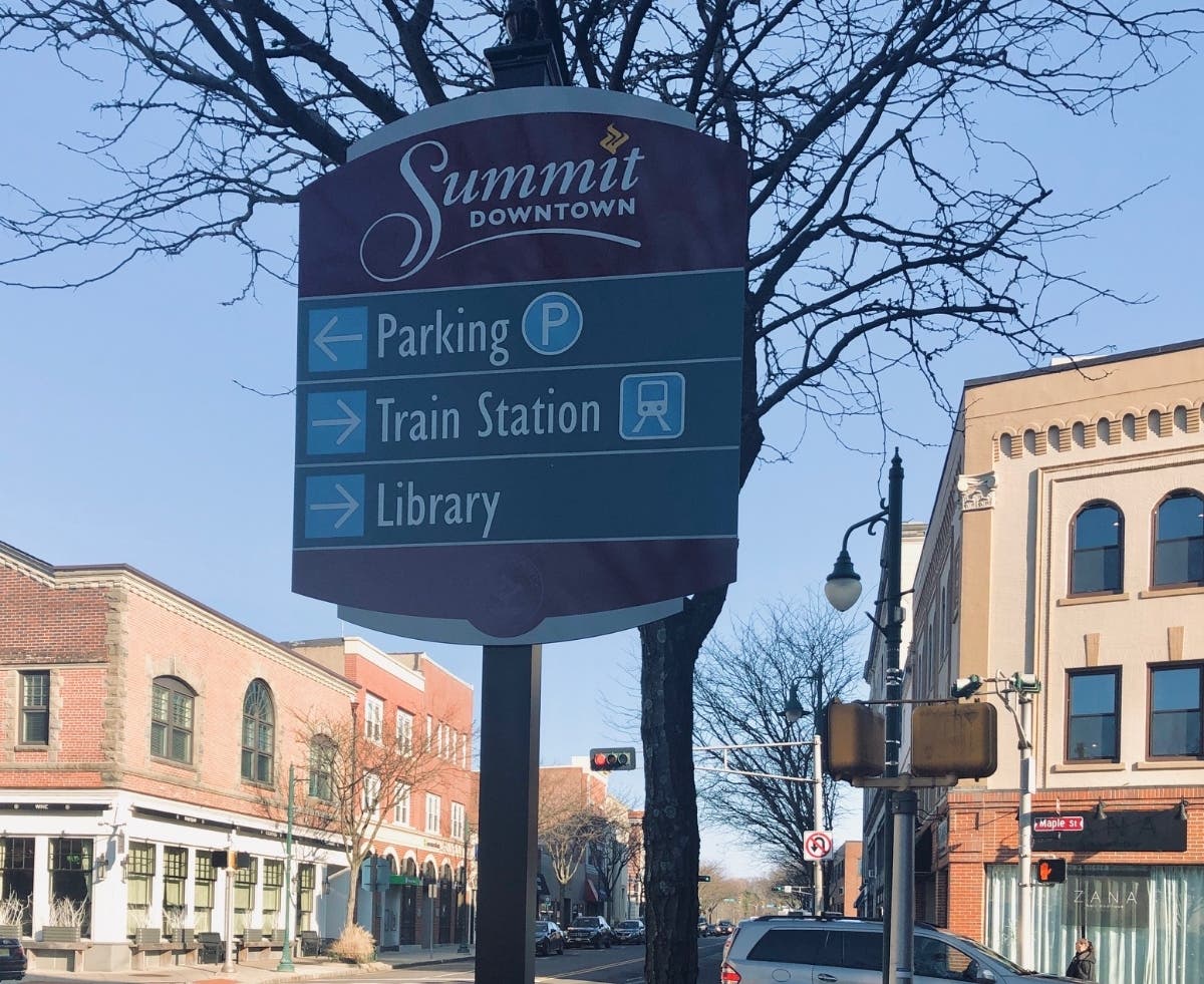Good news! Here's an easy guide to post your calendar items, photos, and more, and connect with neighbors in Summit.