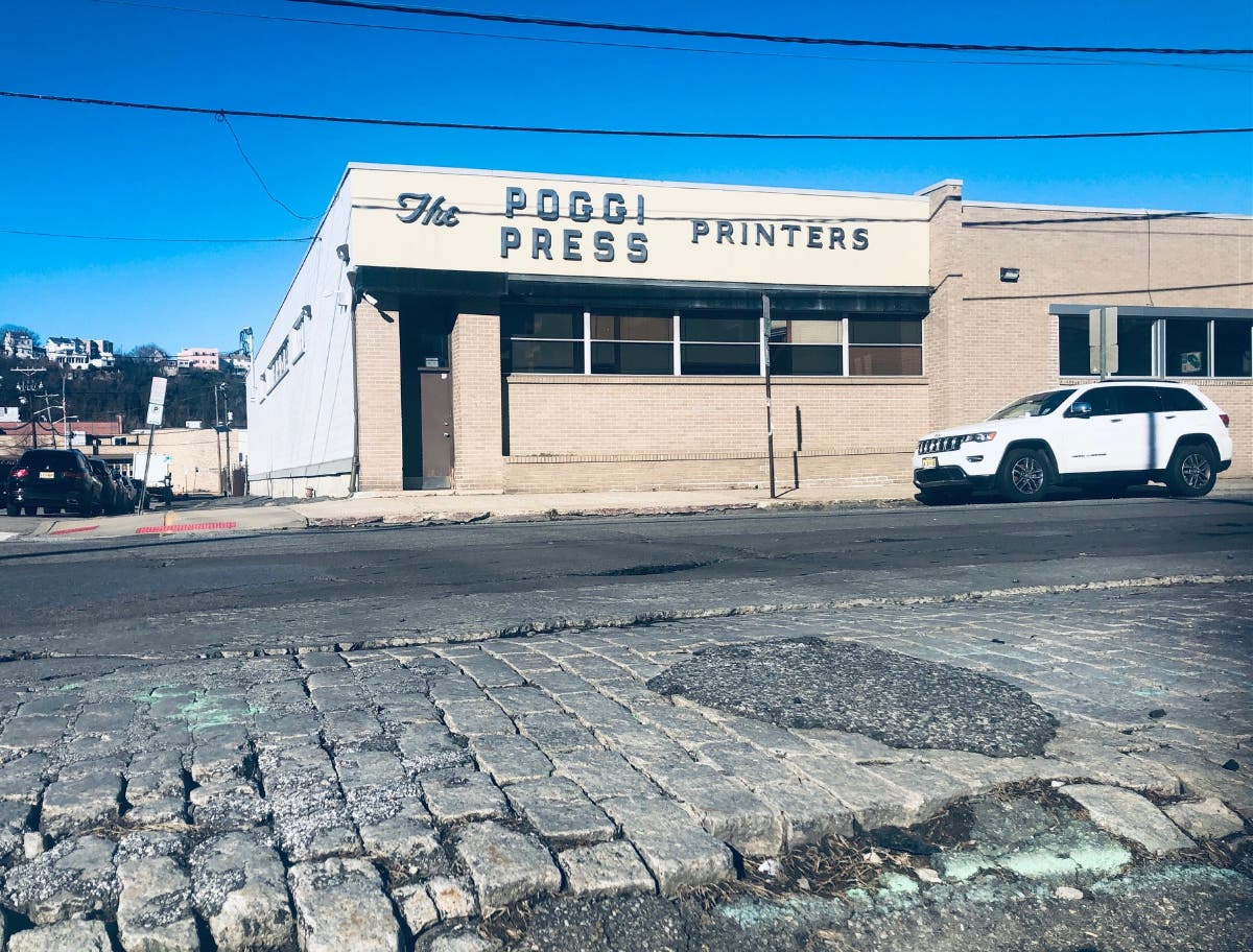 The city has scheduled a Zoom meeting Wednesday to discuss a public safety/recreation complex at a site near the city's north end. The complex would include an uptown branch of the public library.