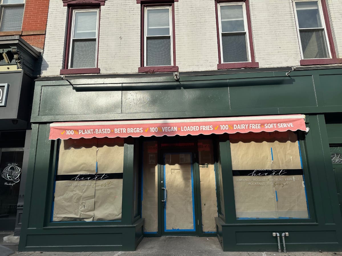 A new restaurant in Hoboken will replace "Touch the Heart" on lower Washington Street.