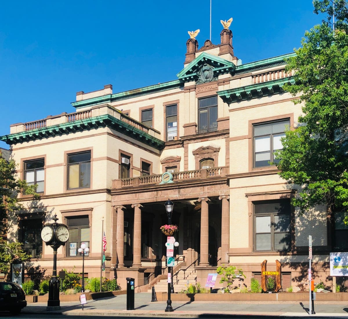 14 people are running for 6 seats on Hoboken's 9-member City Council.