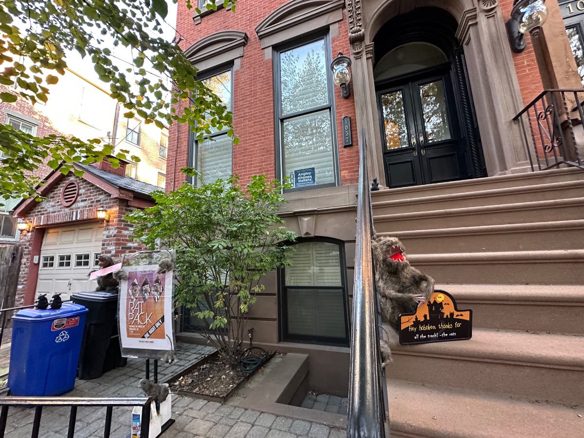 Rat Halloween Display Keeps It Real In Hoboken (PHOTOS) | Hoboken, NJ Patch