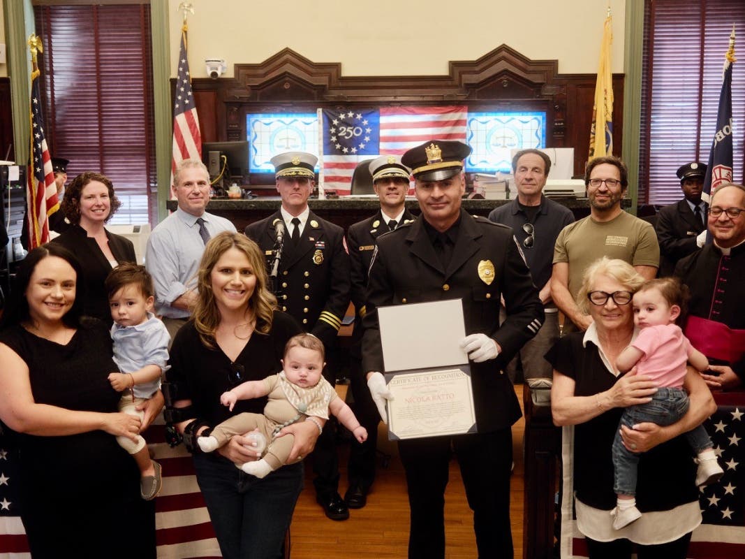 As Firefighter Nicola Ratto battles a medical issue, the family accepted an award.