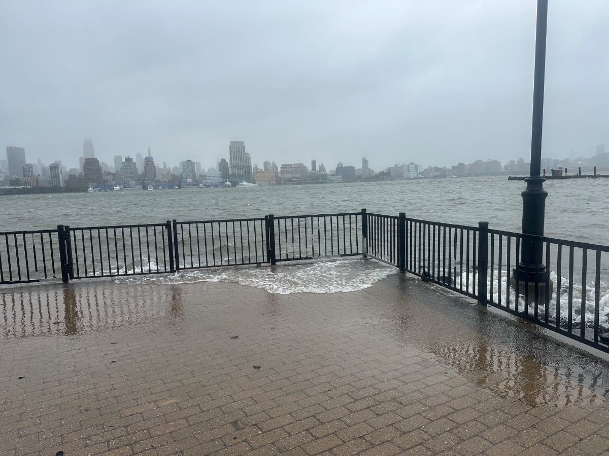 Hoboken, high tide, Sunday
