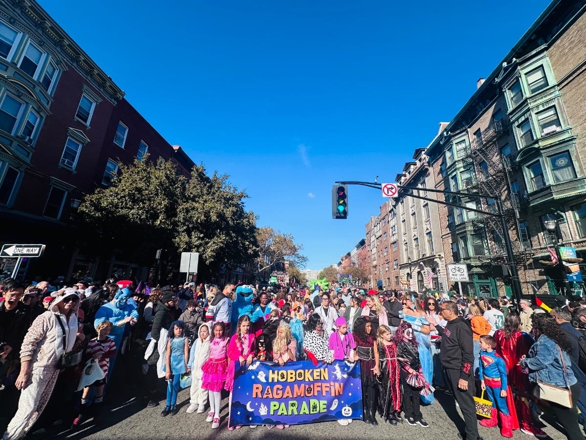 From Titanic To Tetris, See Best Costumes In Hoboken Ragamuffin Halloween Parade