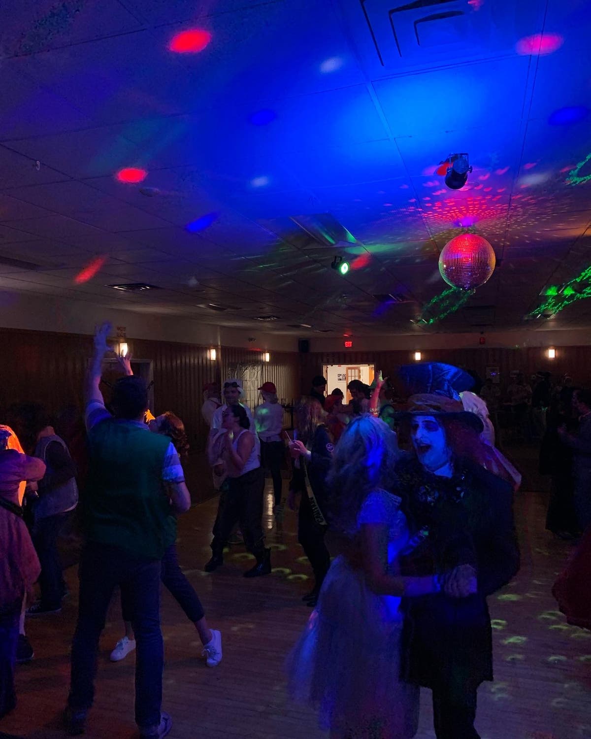 iFoundMyDJ.Com Since 1985 /DJ/Karaoke/Sound System Rental
