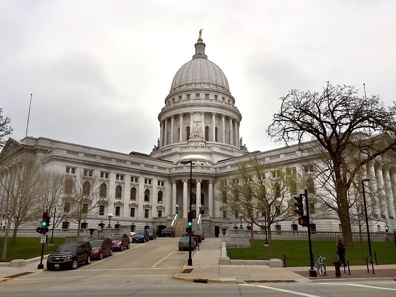 dome, architecture, building, parliament, person, urban, plant, city, rock, panoramic, Patch, editorial, Scott Anderson, Madison, Wisconsin,