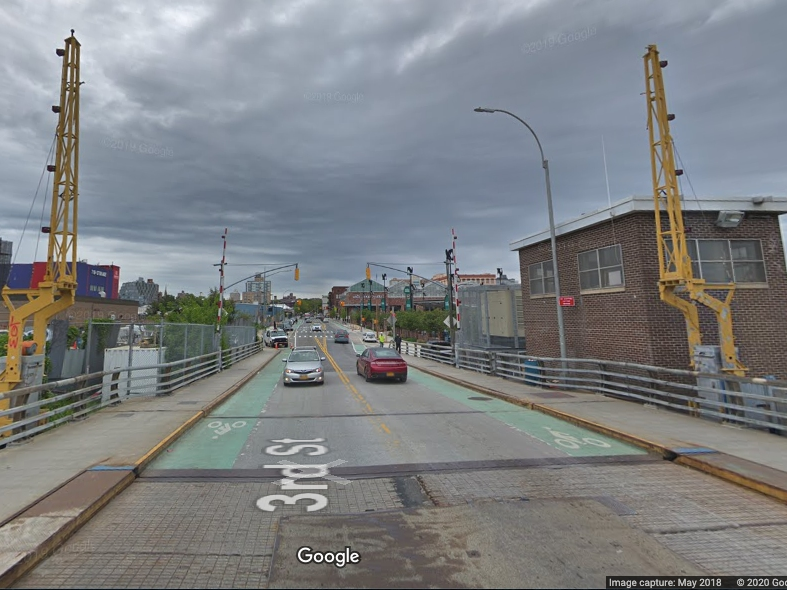 DOT officials plan to close the Third Street Bridge at night for maintenance.