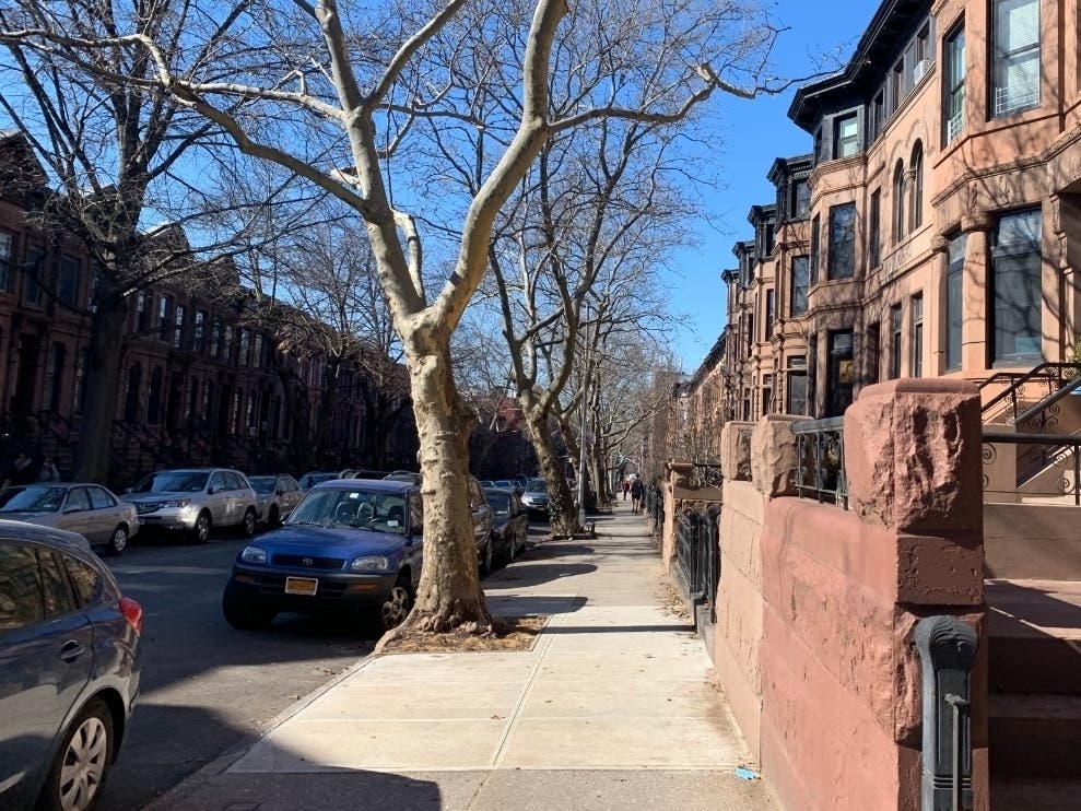 Sidewalks in Park Slope are often too narrow for proper social distancing, according to a new online tool.