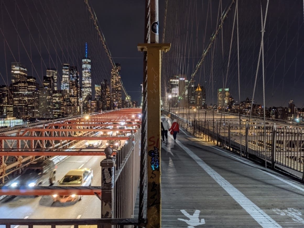 Mayor Bill de Blasio’s final “State of the City” will feature a plan to add roadway bike lanes to the Brooklyn and Queensborough bridges.