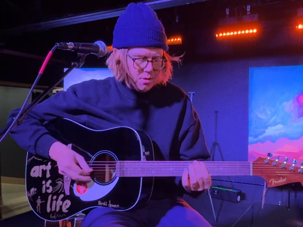 Brett Dennen in Concert