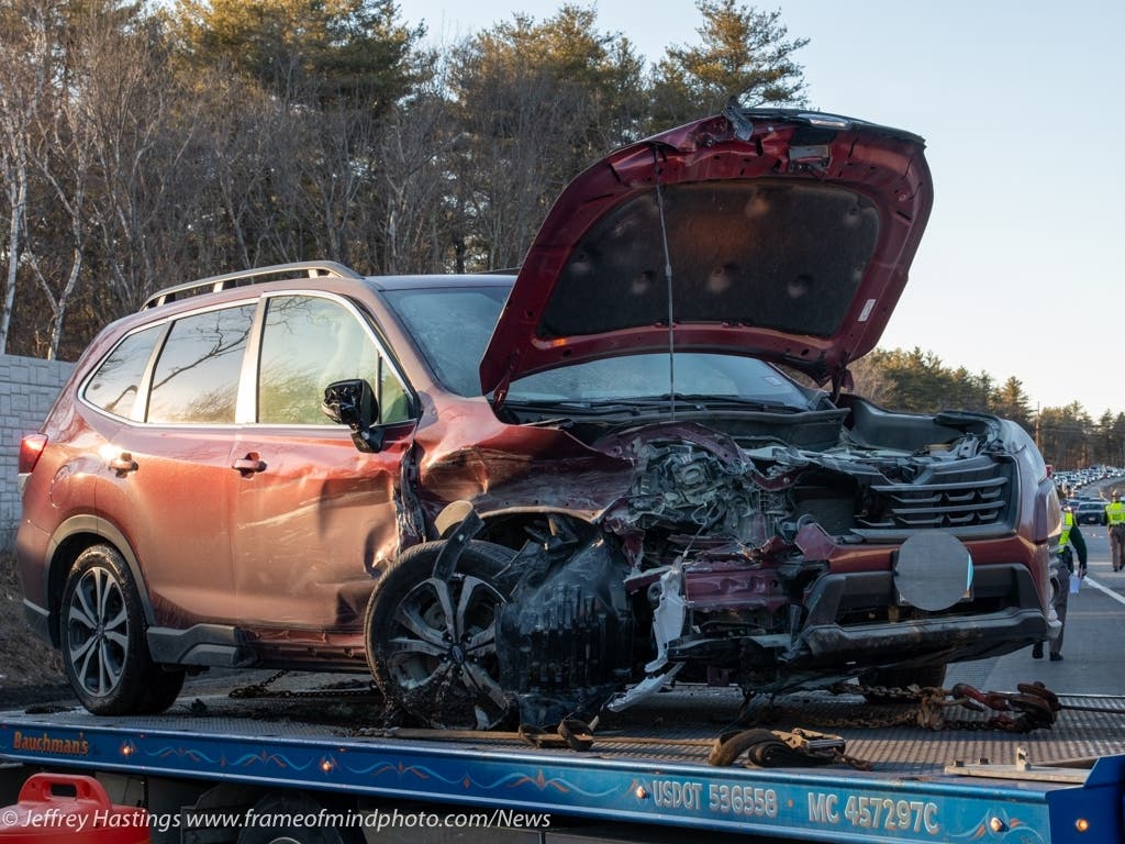 Vehicle Crashes Into NH State Police Cruiser On I-93 In Londonderry ...