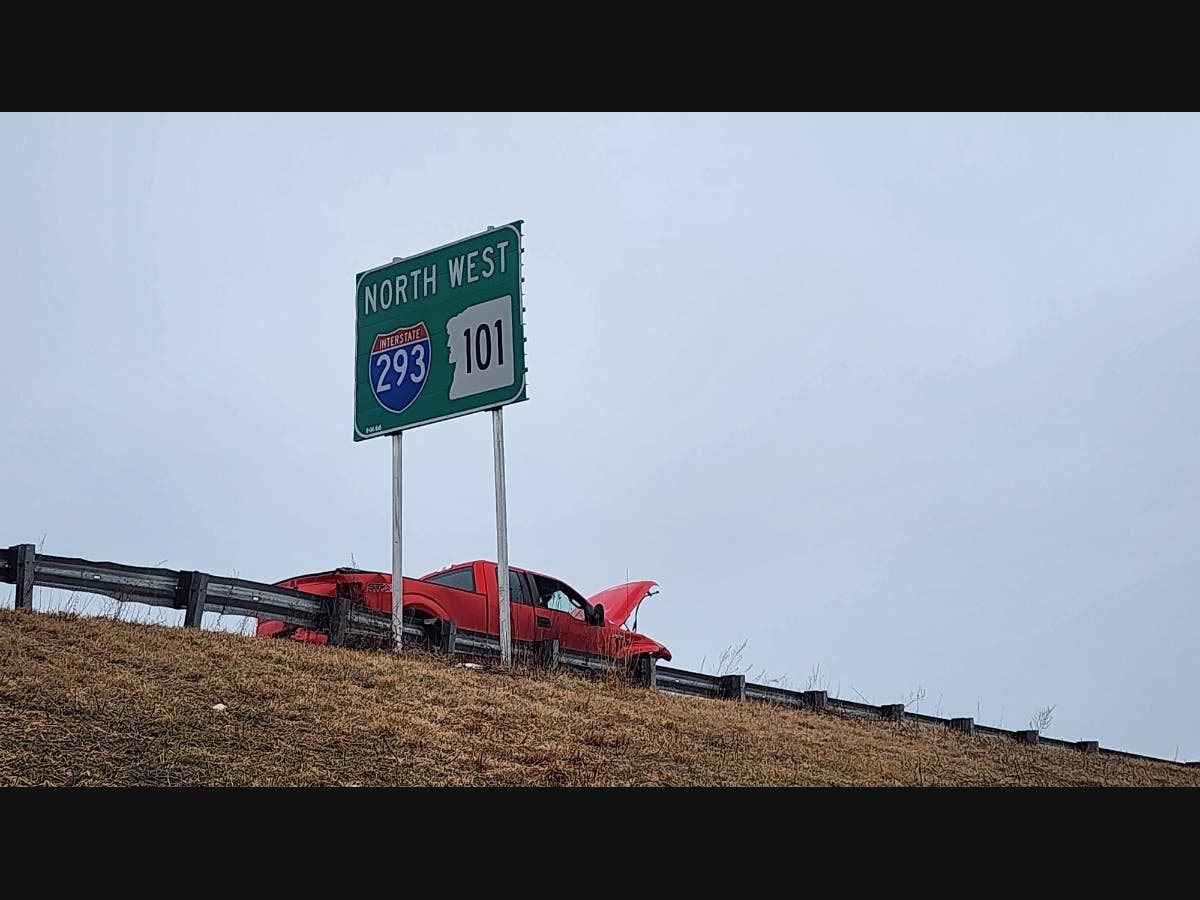 Multi-Vehicle Fatal Crash On I-293 In Manchester Under Investigation ...