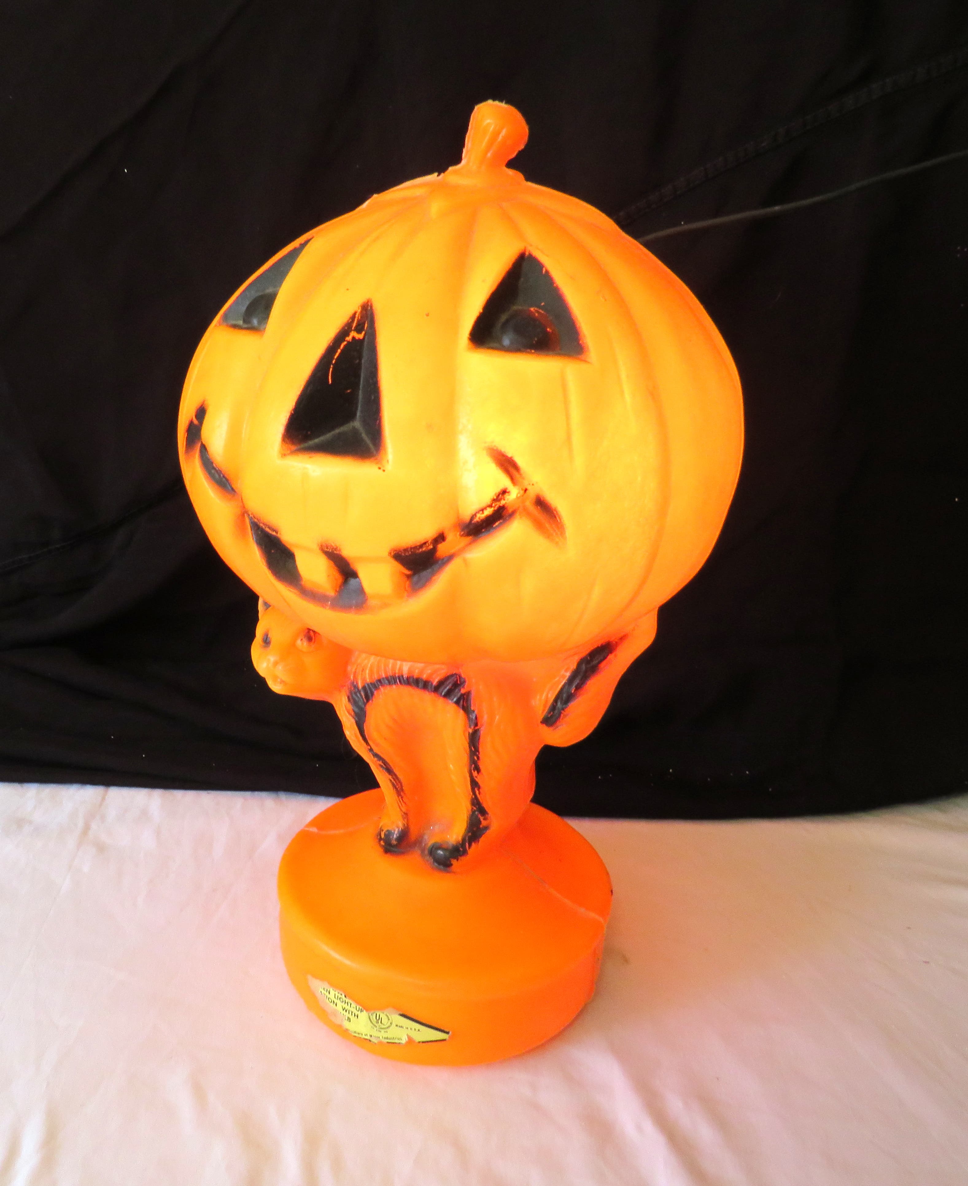 Online Auction: Discovered Treasures Pt 1: Sterling Silver Holiday Collectibles