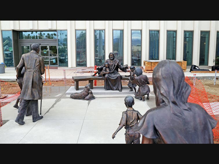 The "Come Unto Me" sculpture will serve as an inspirational site for visitors and patients arriving at the future hospital.