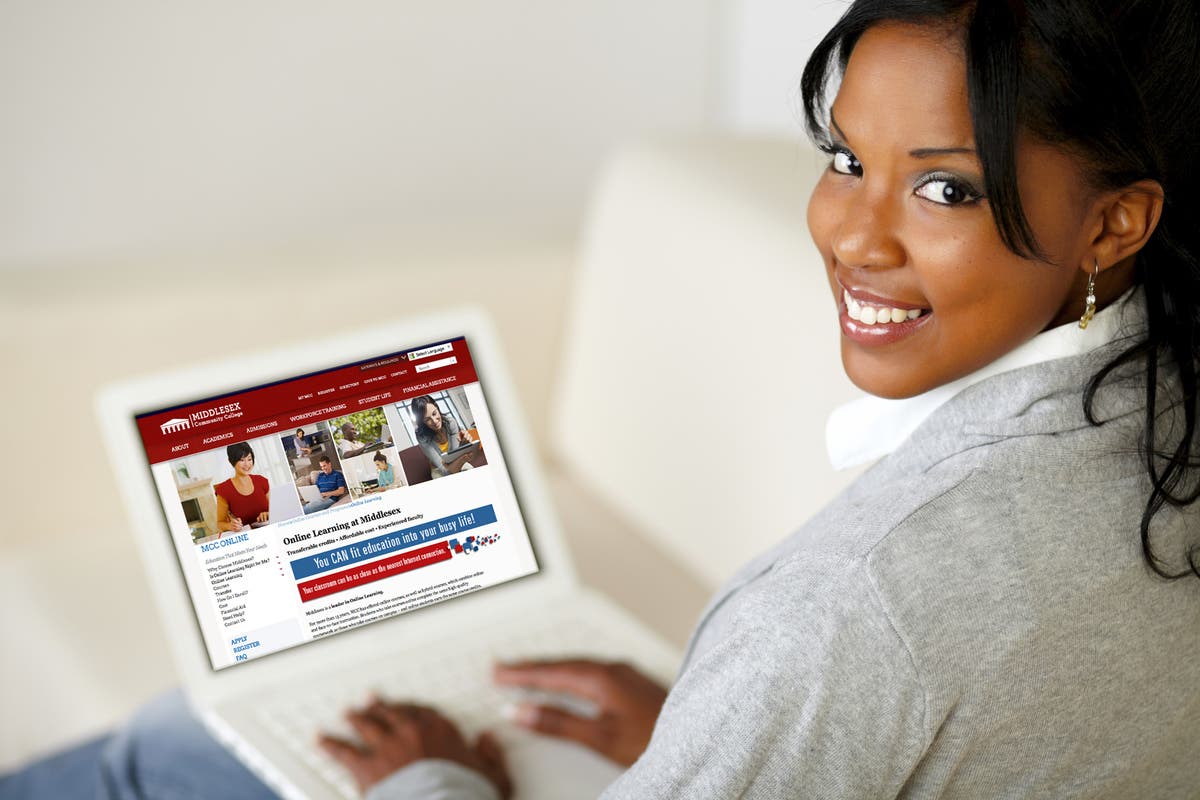 Earn a noncredit Social Media Certificate in 6 weeks at MCC