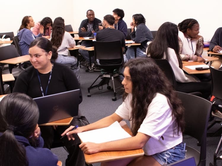 2025-08-20-EC_FYE_LC105_Matthew_Gustavsen_Class, Classroom, IMG_2580.jpg