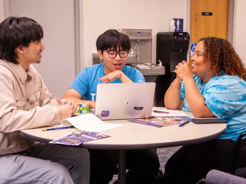 Nana, Ratanak Peng, PV Peng, Students, Vanratanak Peng, Orientation Leader, student_activities, Bedford, Suchen Dy, 2026-07-28-EC_OL_Student
