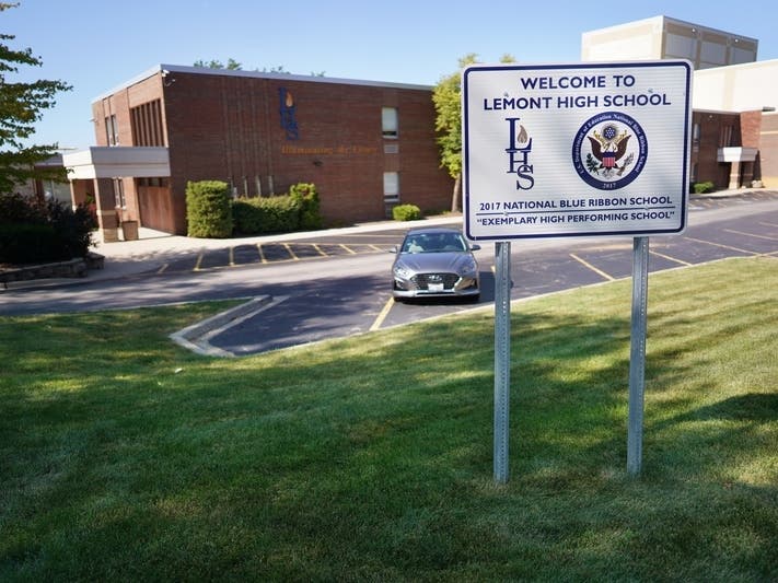 A total of 1,004 students from Lemont High School were named to the honor roll for the second semester of the 2020-21 school year.
