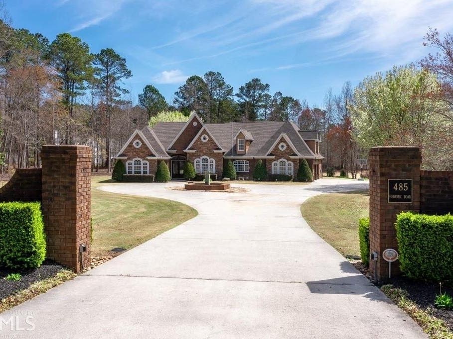 WOW House: 4-Sided Brick Estate On 6 Acres In Grayson, $949,900 - Vimarsana News