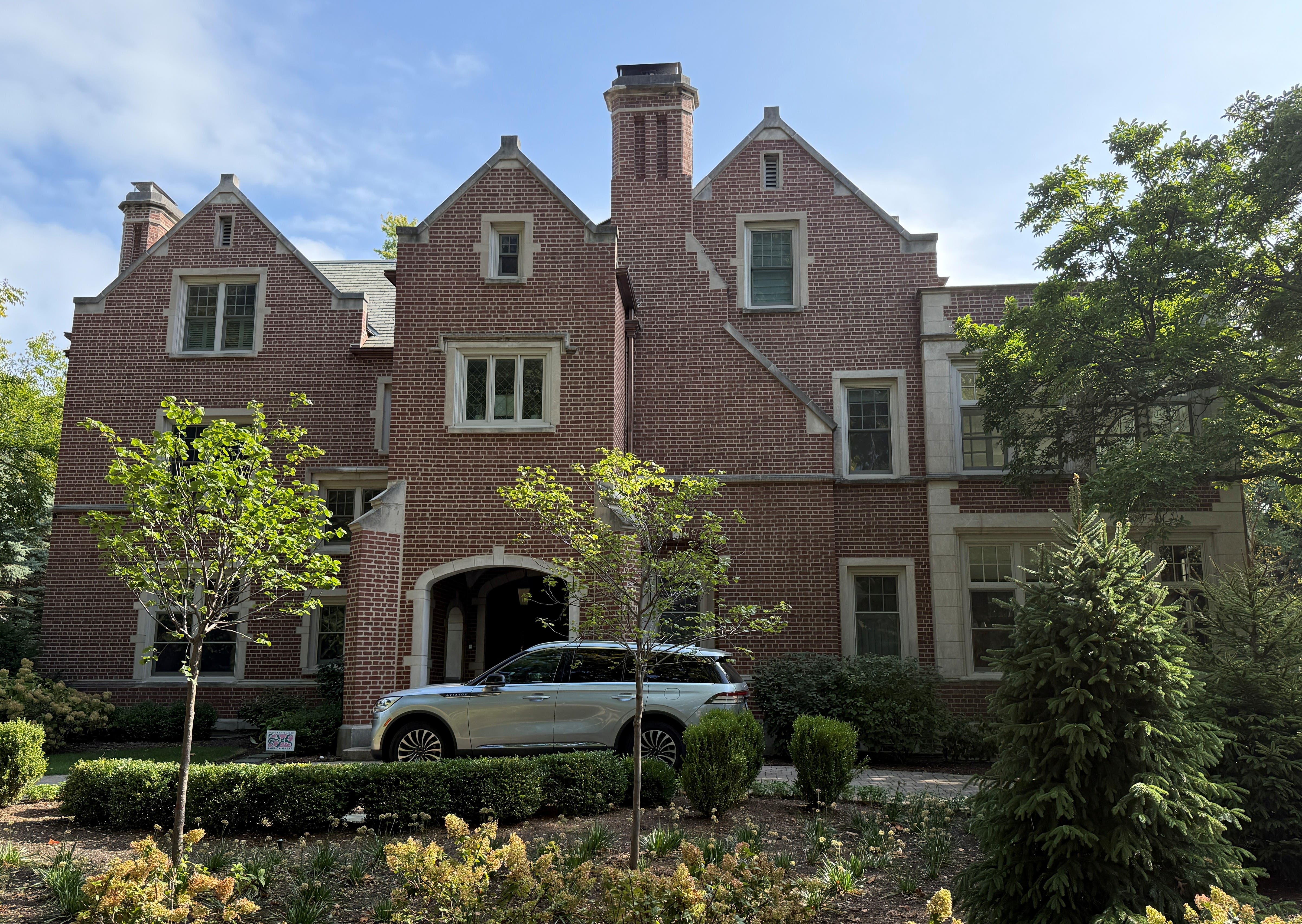Historic Gems of the East Side Walking Tour