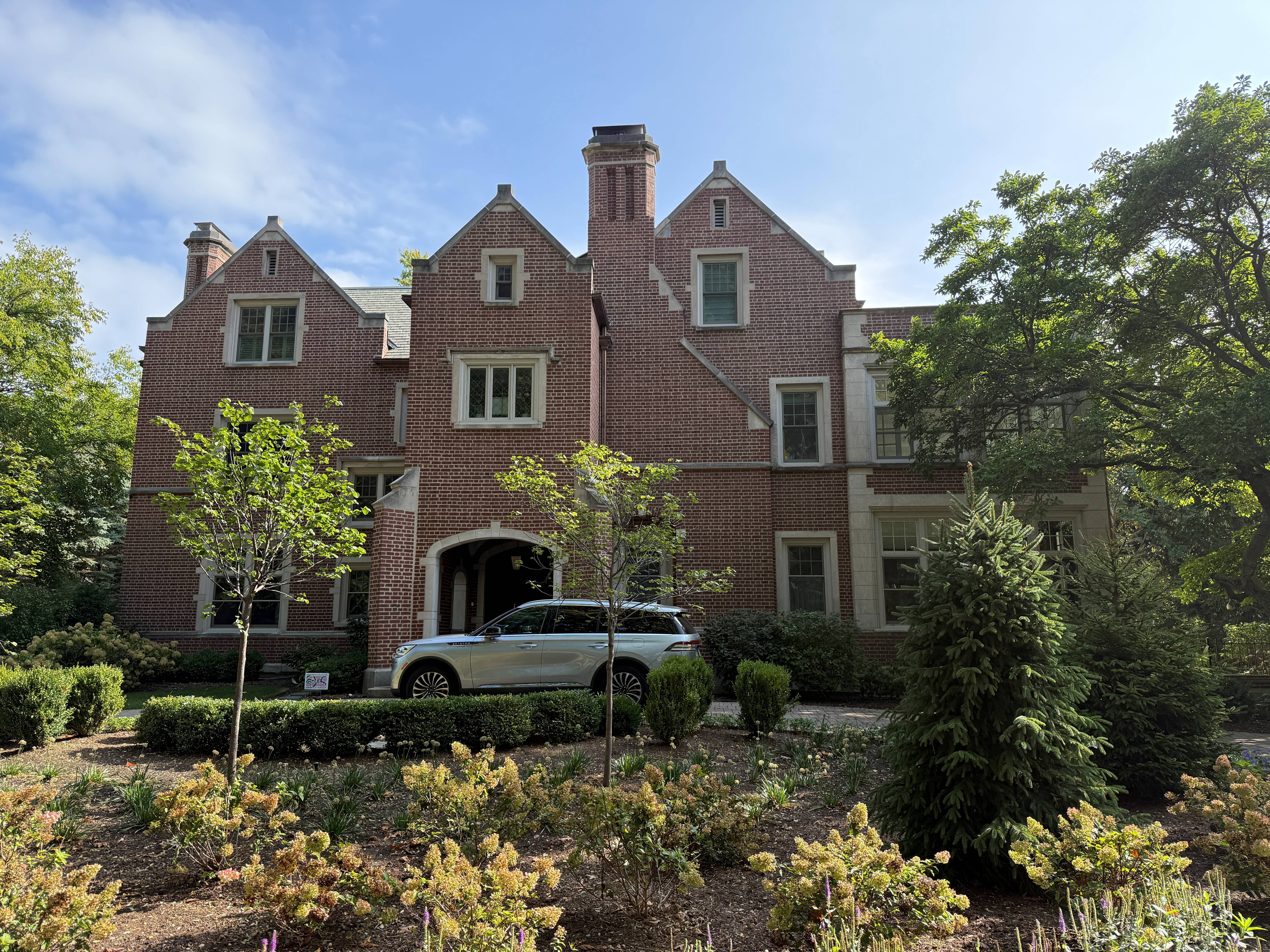 Historic Gems of the East Side Walking Tour