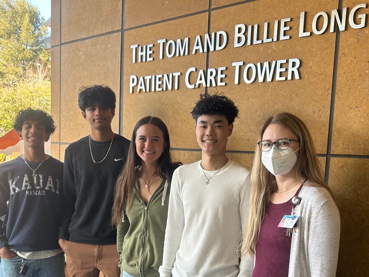 L-R: Angad Pantvaidya, Vivek Bellam, Amanda Bilter, Anthony Chan, and Shana Hammers from JMH Pediatrics.