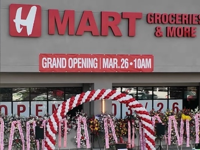 Lines snaked around the block at the grand opening of the East Bay's first H Mart. 