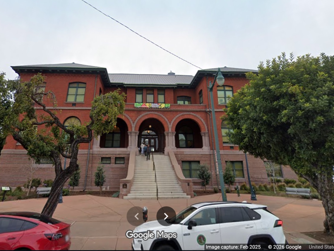 Alameda Councilmember Greg Moller surprised the mayor by asking to delay a consent calendar approving Gerry Beaudin as the new city manager.