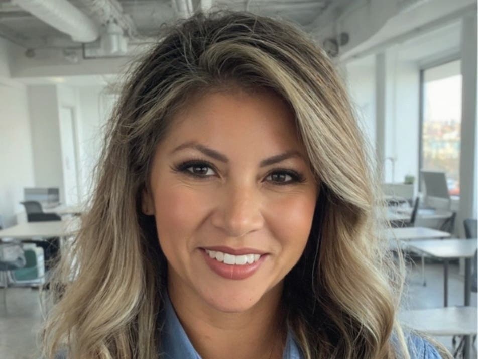 Deena Kaplanis is running to represent Area 5. 