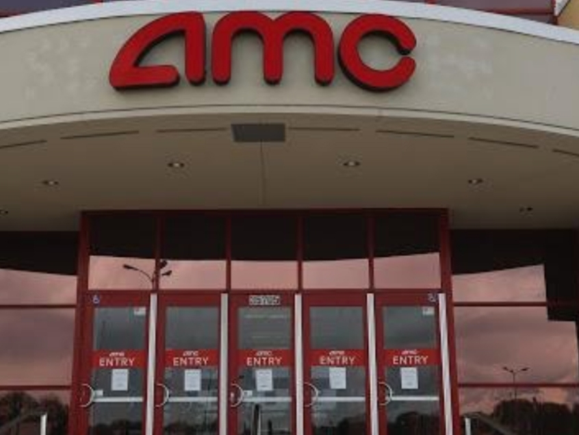 St. Petersburg's AMC Theatre plans to reopen this summer at the Sundial location. 