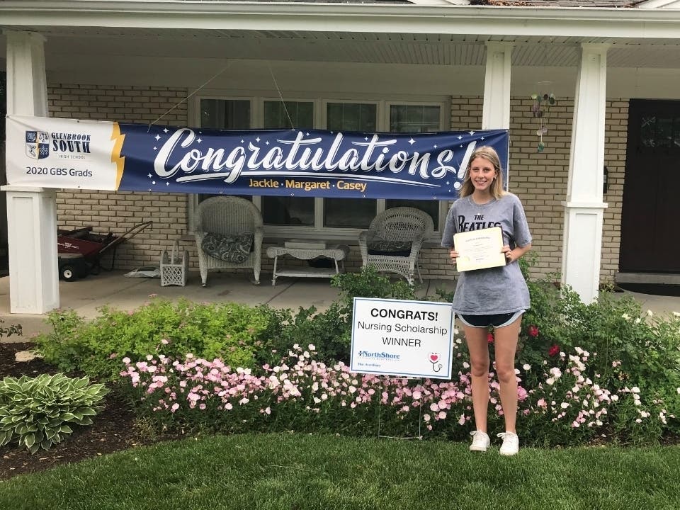 Margaret Sporer, of Glenview, is a graduate of Glenbrook South High School. 
