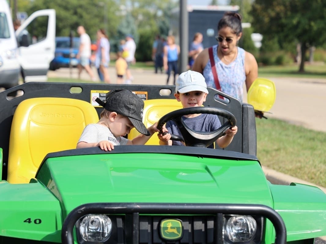 The free event runs from 10 a.m. to noon in the parking lot of UL Solutions, 333 Pfingsten Road.