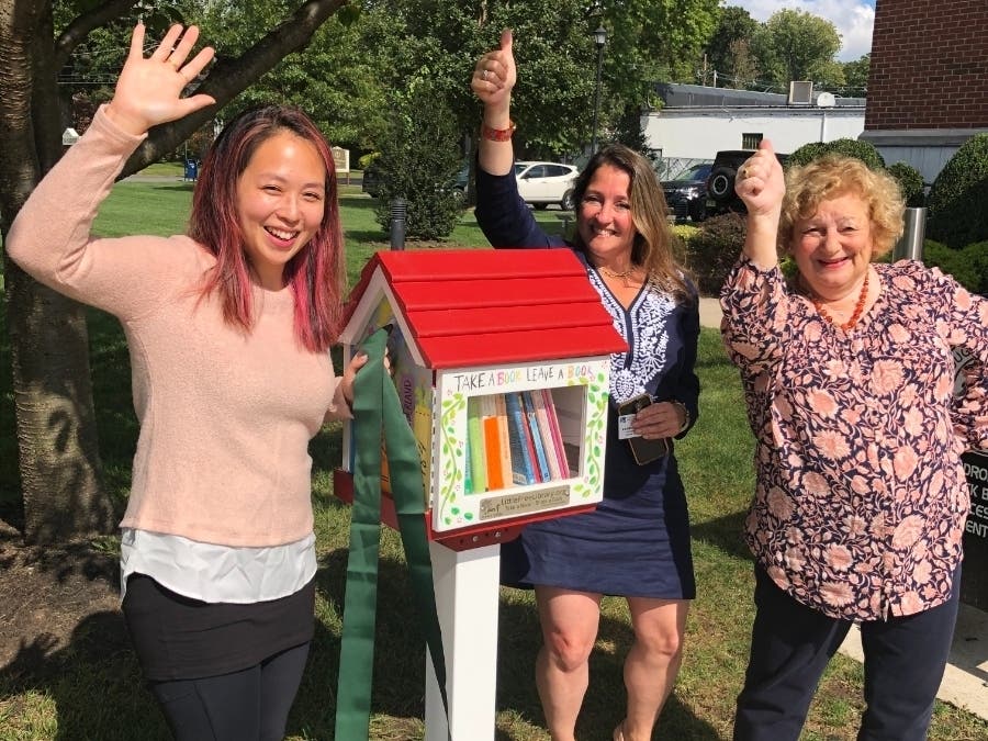 News small post card thumbnail