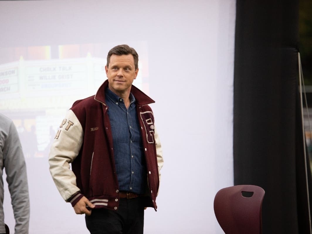 Willie Geist, an anchor for MSNBC and alumni of Ridgewood High School, hosted a "Chalk Talk" event over the weekend in his old stomping grounds.