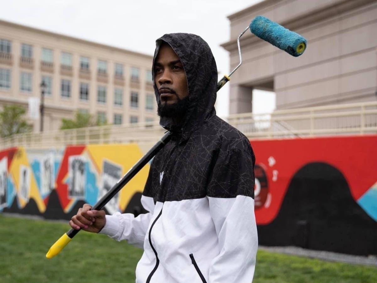 Annapolis artist Comacell Brown honored Carr's Beach with a mural at Park Place. Brown on May 22 unveiled his work to a crowd that included Lt. Gov. Boyd Rutherford and Mayor Gavin Buckley. The Maryland Cultural and Conference Center sponsored the effort.