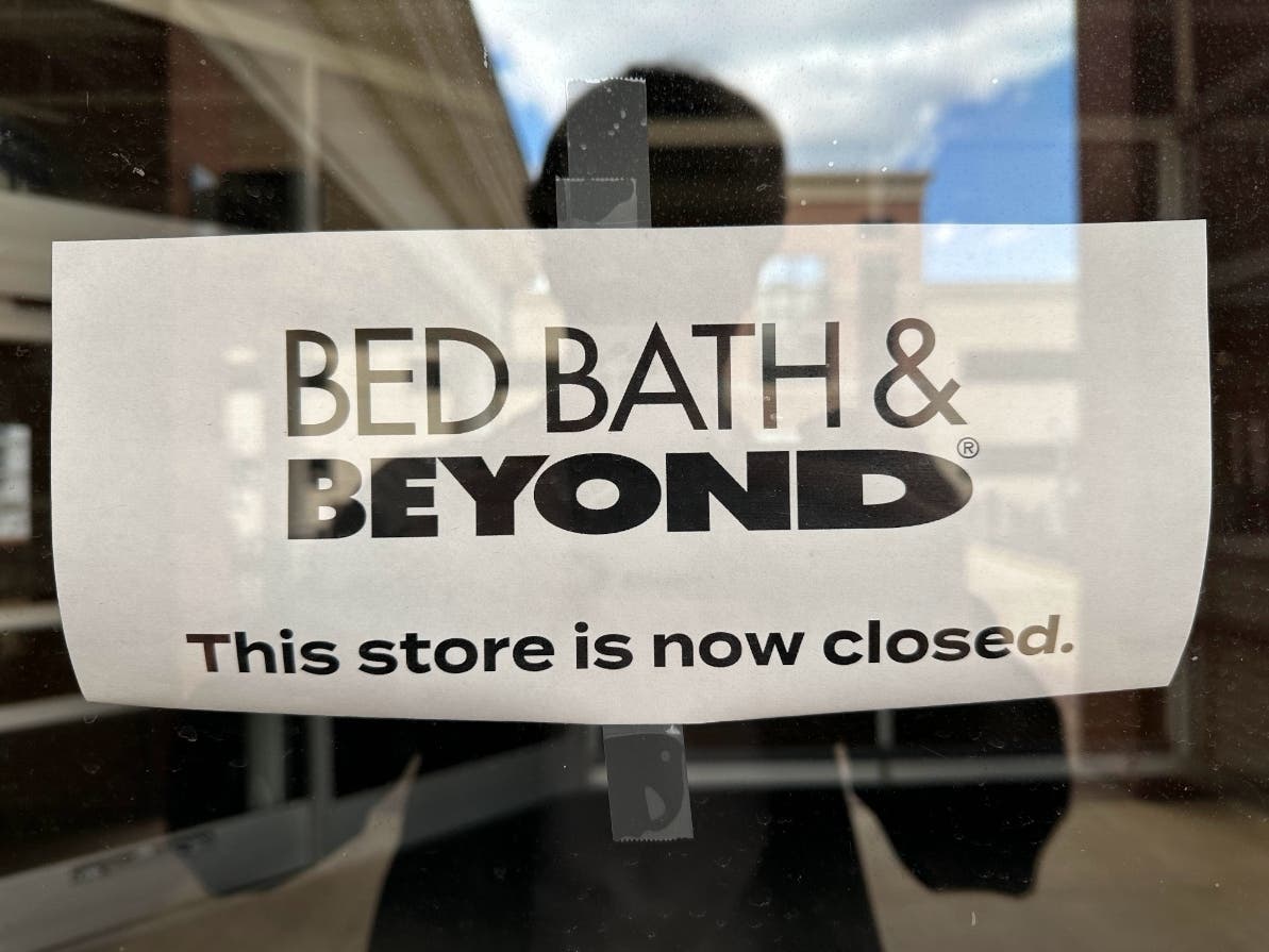 Bed Bath & Beyond closed its Annapolis Town Center store. The struggling company has shuttered locations around the state, trying to avoid bankruptcy. A sign announcing the closure in Annapolis is pictured above.