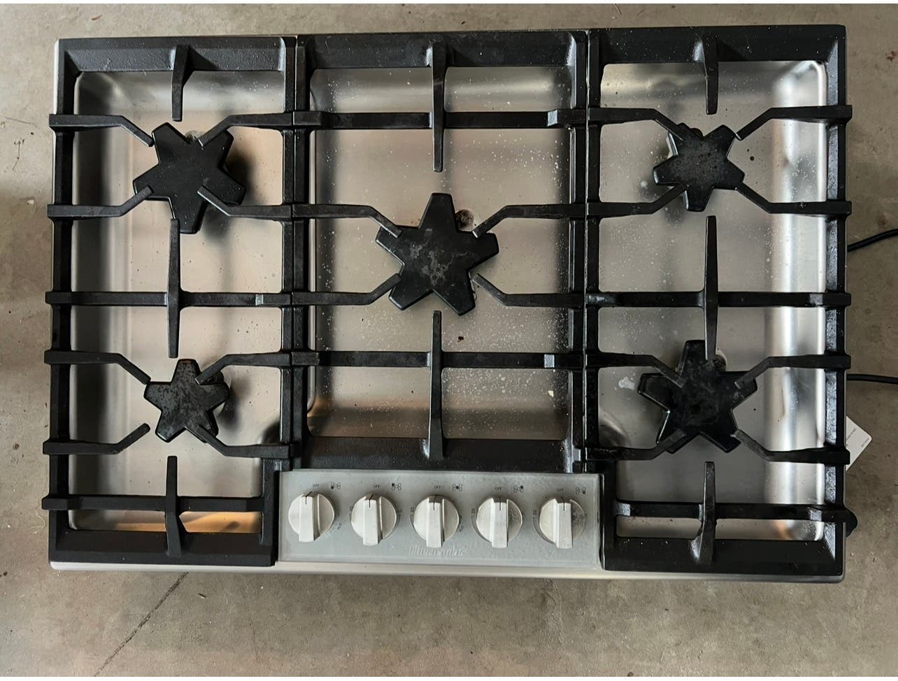 Thermador Masterpiece Series 30" SGDX305TS Gas cooktop with 5 sealed burners