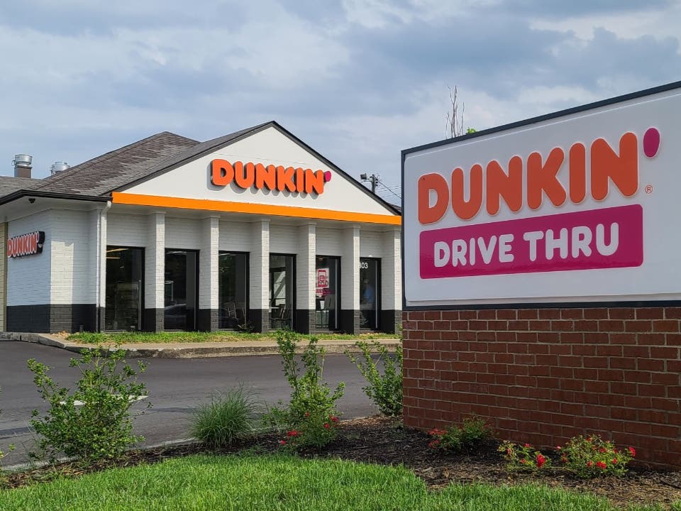 Dunkin Celebrates its Newest Restaurant in Hendersonville, TN