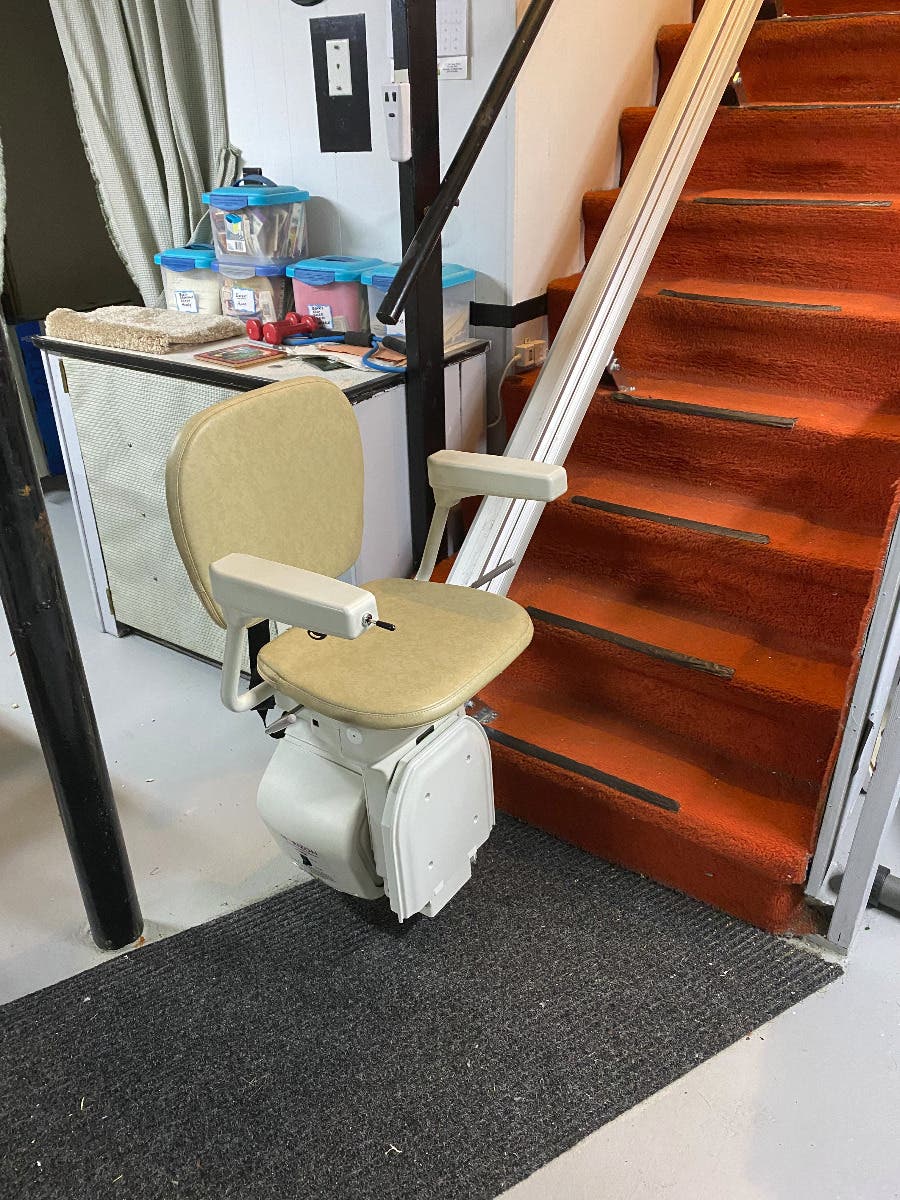 Electric Chair Lift 400 or best offer Barely Used Tolland, CT Patch