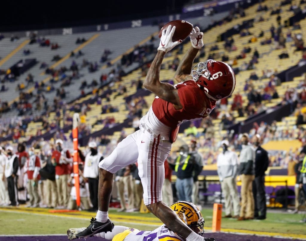 Alabama wide receiver DeVonta Smith (6) catches a pass during the Tide's 55-17 win over LSU on Dec. 5