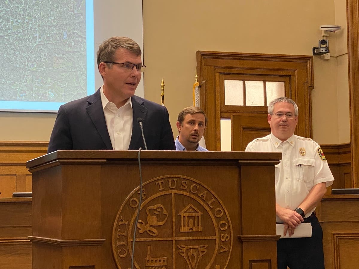 Tuscaloosa Mayor Walt Maddox addresses media after issuing the emergency water conservation order on Sunday. 