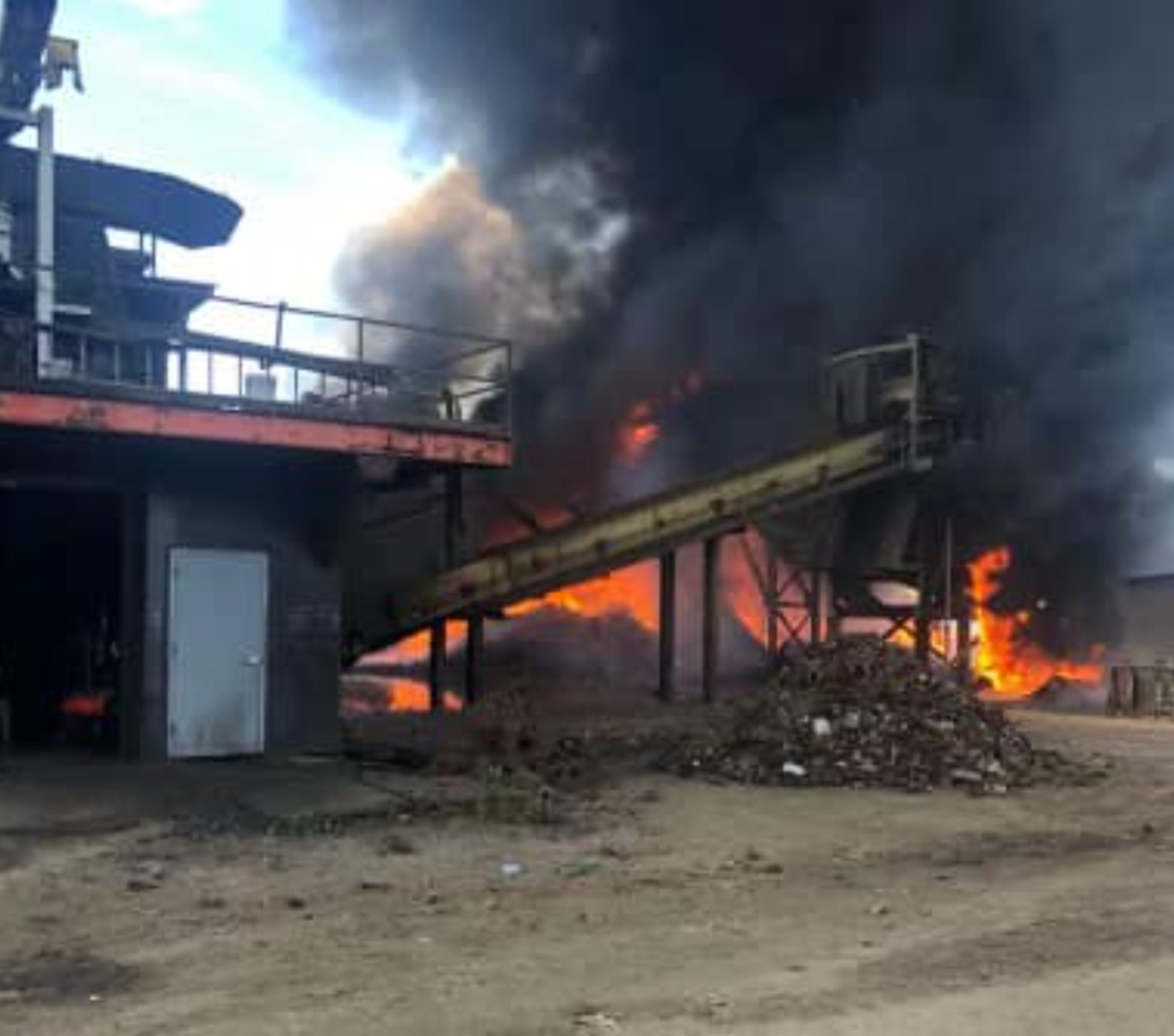 Tuscaloosa firefighters responded to a Monday afternoon fire at Temerson & Sons Recycling on 24th Street in south Tuscaloosa. 