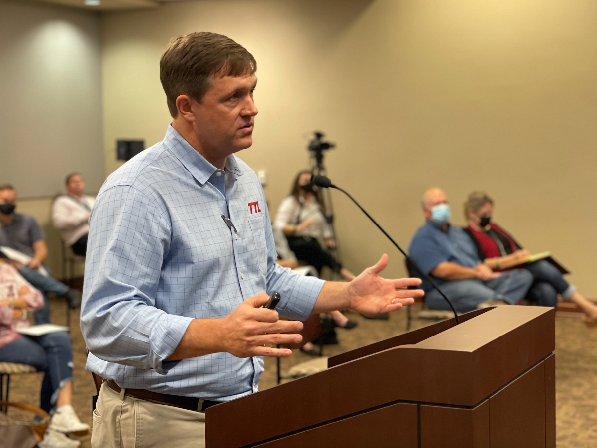 Jason Walker of TTL gives a brief presentation to the Northport City Council Monday night. 