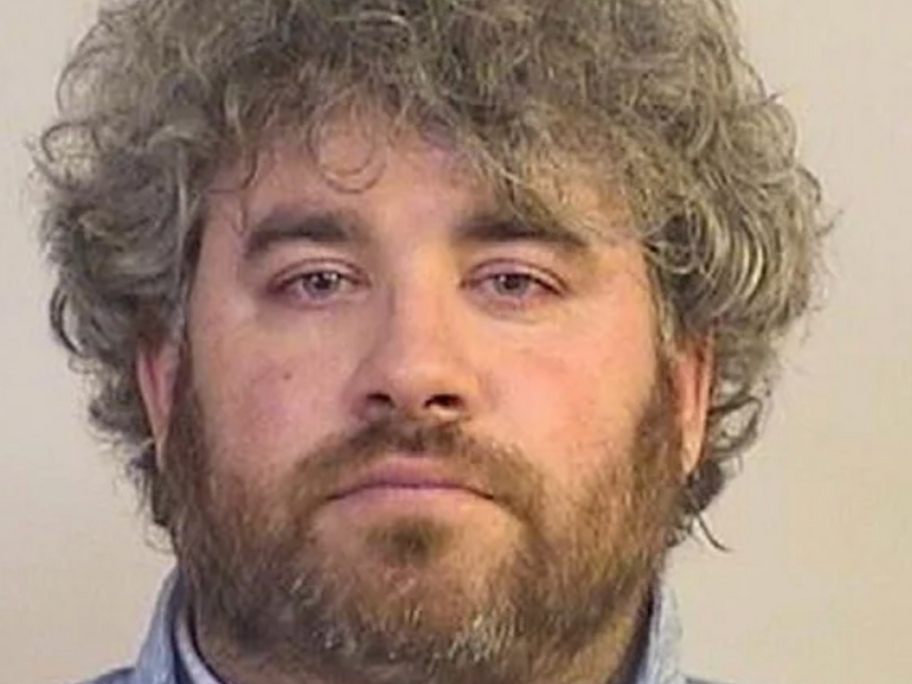 Alabama defensive coordinator Pete Golding was arrest early Thursday morning in Northport for DUI. 