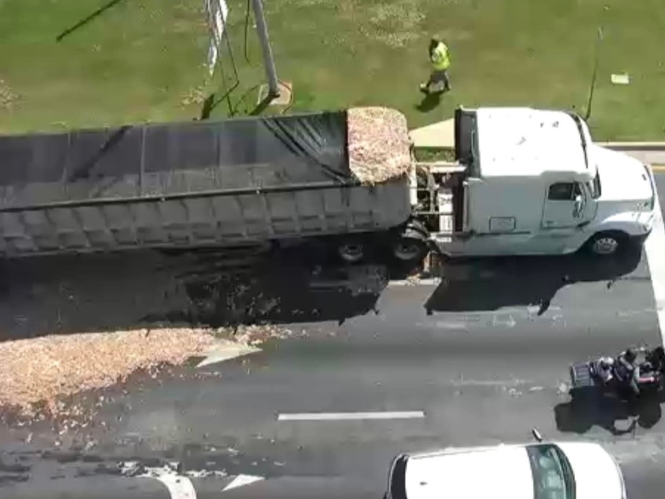An aerial view of the truck in question. 