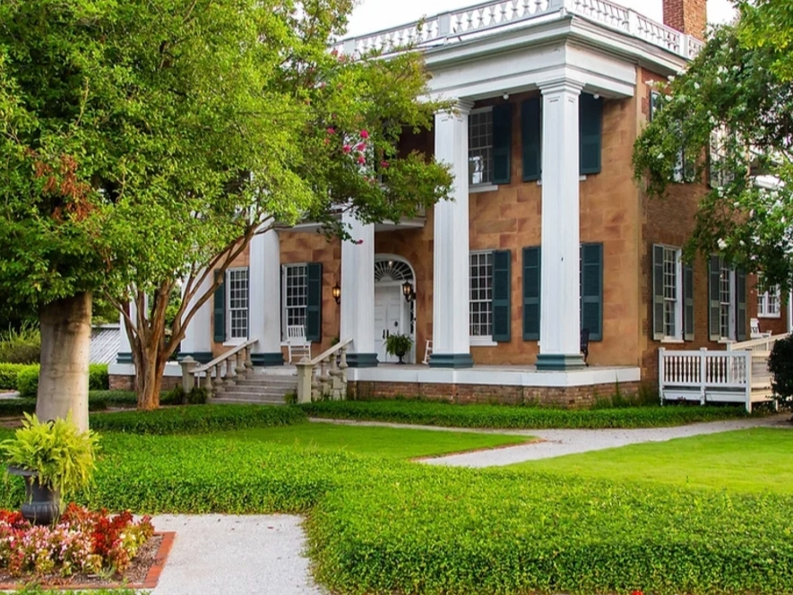 The group's annual meeting and awards ceremony was held Sept. 5 at the historic Battle-Friedman House in downtown Tuscaloosa. 