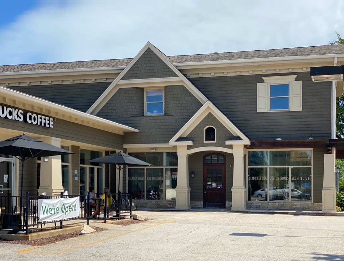 The new fully accredited private school is ideally located adjacent to Starbucks where parents can grab a coffee, walk to downtown Northfield, or run errands while their kids receive individualized instruction inside.