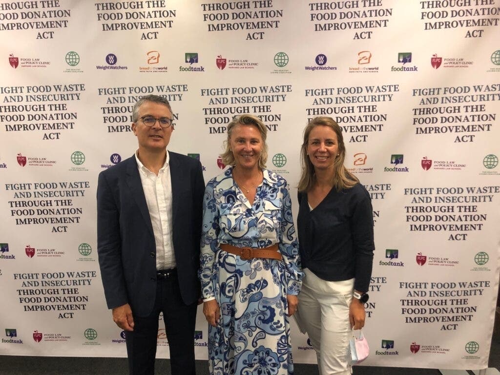 (L-R) Stan Berteloot, Isabelle Lambotte, Victoire Cleren
