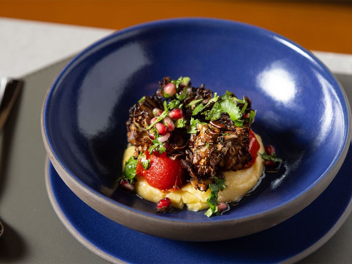New Restaurant Blending Sustainable Cuisine With Artistic Design
