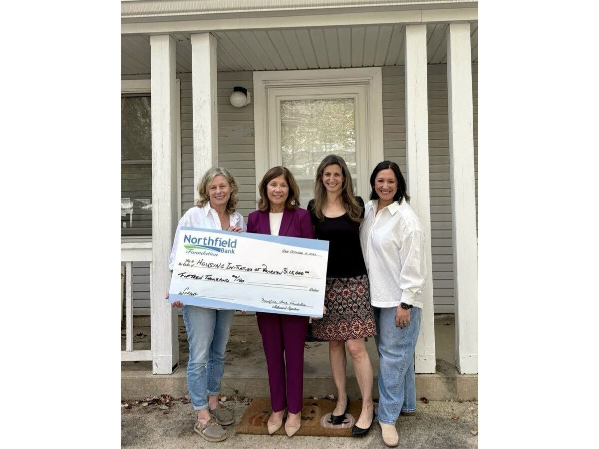 (L-R) Lori Troilo, Executive Director of HIP; Diane Senerchia, Executive Director of Northfield Bank Foundation, Suki Wasserman, HIP Board Member and Development Committee Chairperson, and Marisabel Fernandez, HIP Board Member.